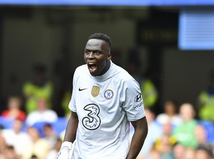 Edouard Mendy Bandingkan Haaland dengan...Benteke