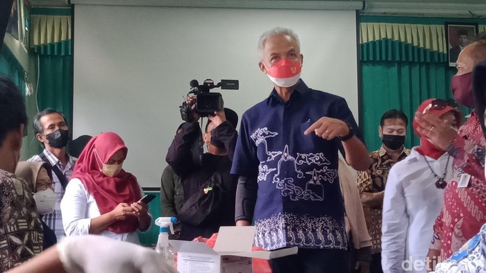 Ganjar cek vaksinasi SMAN 1 Klaten, Rabu (13/7/2022).