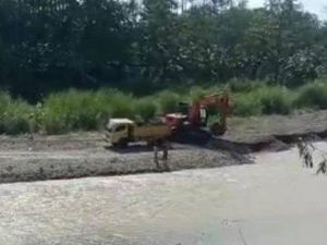 Heboh Ekskavator Dinas Perikanan Luwu Dipakai untuk Tambang Ilegal