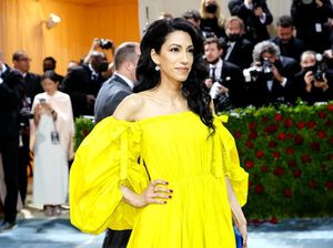 Huma Abedin, Muslimah yang Buat Bradley Cooper Klepek-klepek