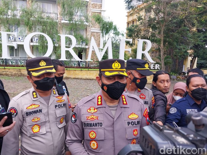 Kabid Humas Polda Jatim Kombes Dirmanto