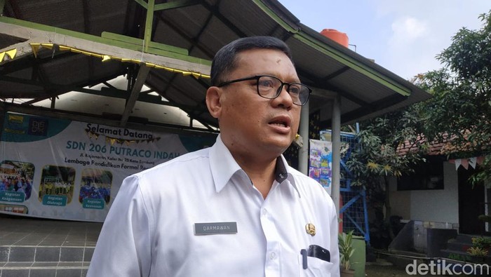 Kepala SDN 206 Putraco Indah, Darmawan.