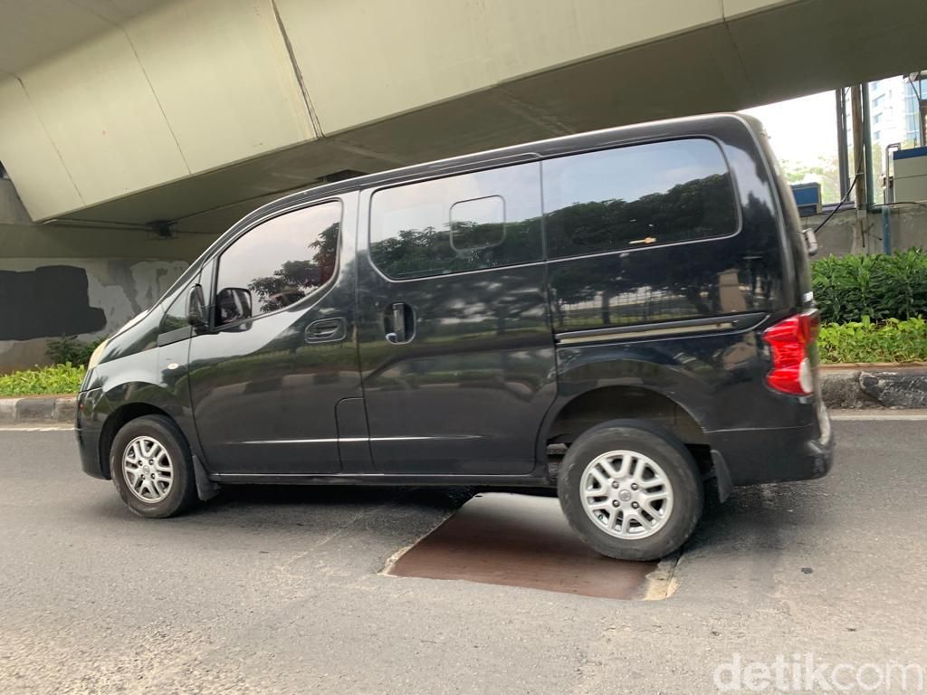 Kondisi Jl MT Haryono arah Pancoran dan Jl Jend Gatot Subroto arah Kuningan Jaksel, 13 Juli 2022. (Mulia Budi/detikcom)