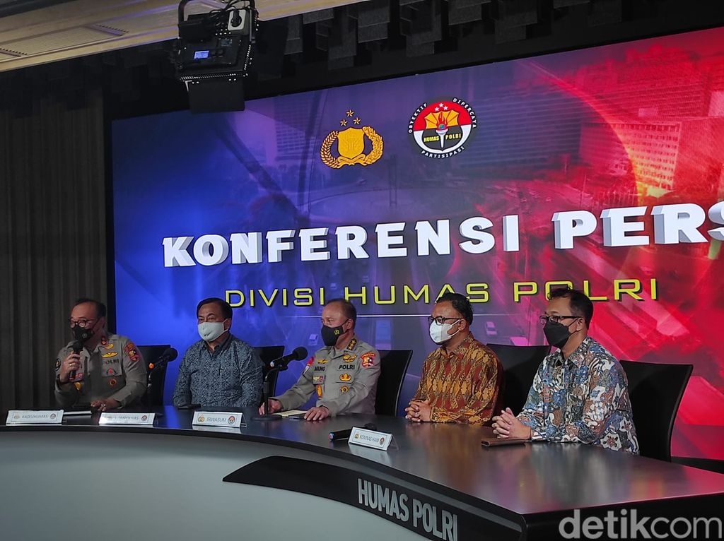 Konferensi pers tim khusus bentukan Kapolri
