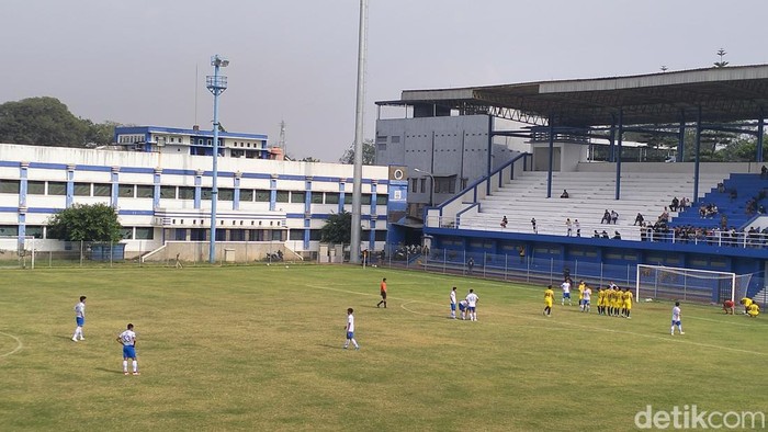 Laga Persib vs Porprov Kota Bandung di Stadion Sidolig
