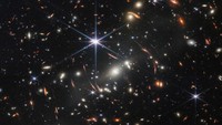 NASA memamerkan foto yang dijepret Teleskop Luar Angkasa James Webb. Penasaran seperti apa hasil foto teleskop termahal dan tercanggih NASA itu? Ini fotonya.
