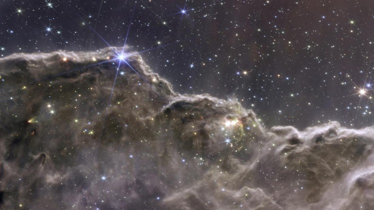 Memukau! Lihat Foto Galaksi yang Dipotret Teleskop Termahal NASA NASA memamerkan foto yang dijepret Teleskop Luar Angkasa James Webb. Penasaran seperti apa hasil foto teleskop termahal dan tercanggih NASA itu? Ini fotonya.