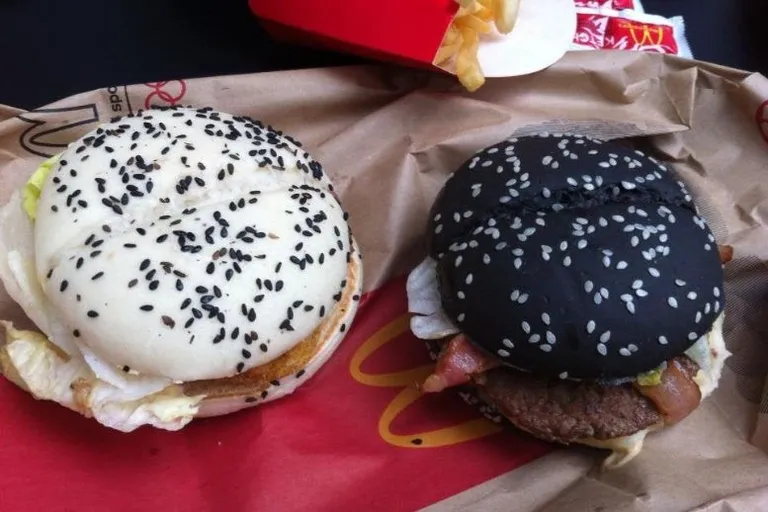 7 Menu McDonald's Paling Aneh yang Pernah Disajikan di Dunia