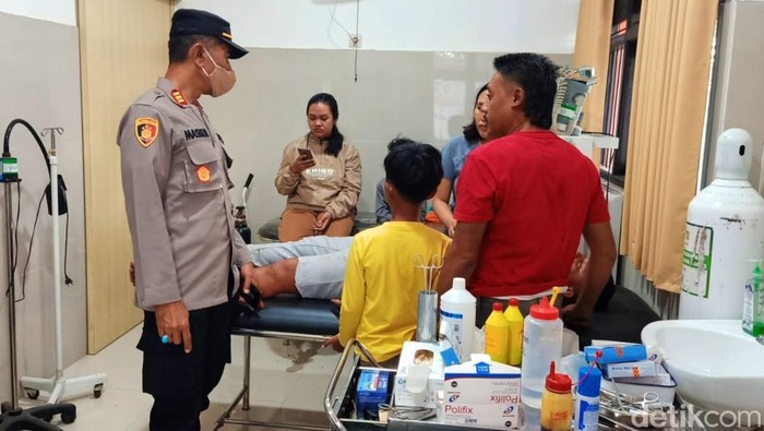 mobil masuk jurang banyuwangi