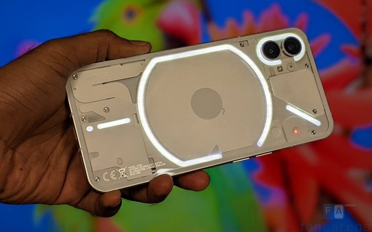 Nothing Phone (1)