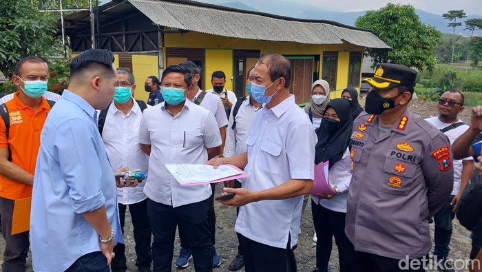Polda Jatim datang ke SMA SPI Kota Batu untuk olah TKP