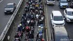 Proyek Halte Stasiun Cawang Bikin Jl MT Haryono Makin Macet