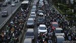 Proyek Halte Stasiun Cawang Bikin Jl MT Haryono Makin Macet