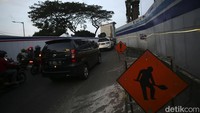 Kemacetan panjang ini terjadi saat jam pulang kerja.