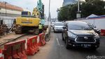 Proyek Halte Stasiun Cawang Bikin Jl MT Haryono Makin Macet