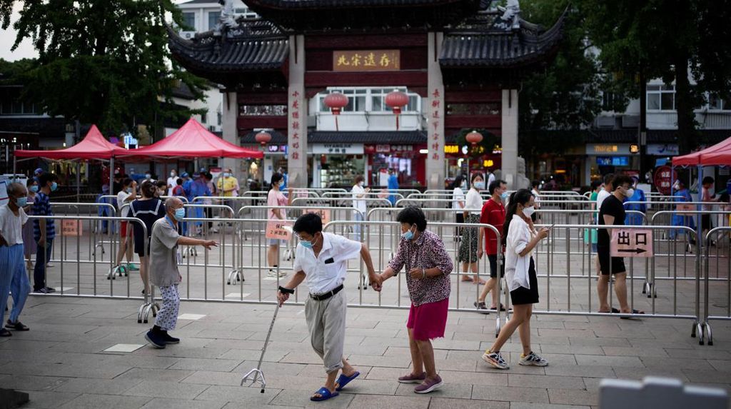 Lagi, Shanghai Gelar Tes Massal Gegara Temuan Subvarian Baru Omicron