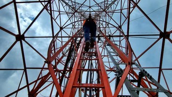 Sebelum tanggal tersebut, kata Riny akan ada beberapa penonaktifan 3G di beberapa kota di Jawa Timur, seperti kota Surabaya, Bangkalan, Madiun, Magetan, Mojokerto, Kediri, Sampang, Ngawi, Pacitan, Pasuruan, Ponorogo, Trenggalek, Tulungagung,  Blitar dan Pamekasan. “Itu sebabnya, kami kembali mengingatkan agar pelanggan yang masih menggunakan kartu 3G segera migrasi ke kartu 4G Telkomsel ke GraPARI terdekat agar dapat menikmati Digital Experience terbaik