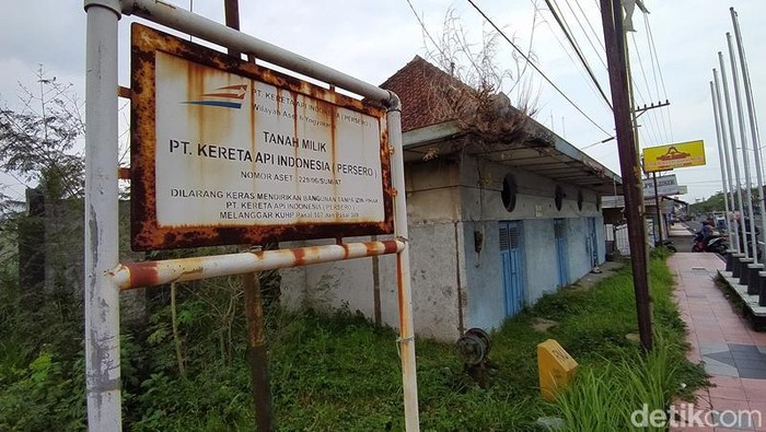 Salah satu aset PT KAI Daop 6 di wilayah Mertoyudan, Kabupaten Magelang, Rabu (13/7/2022).