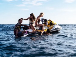 Sinopsis Shark Bait di Bioskop Trans TV Hari Ini
