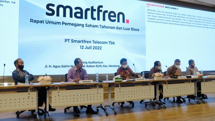 Operator seluler Smartfren