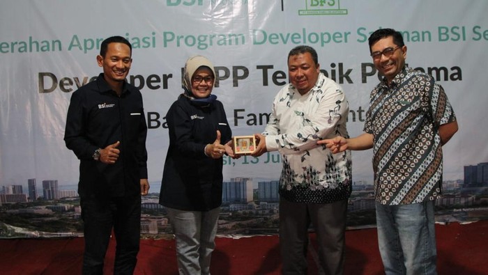 PT Bank Syariah Indonesia Tbk terus mendorong program strategis pemerintah untuk membantu masyarakat memiliki rumah melalui FLPP.