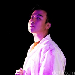 Deretan Lagu Vidi Aldiano Bernada Motivasi Ini Abadi di Hati Fans