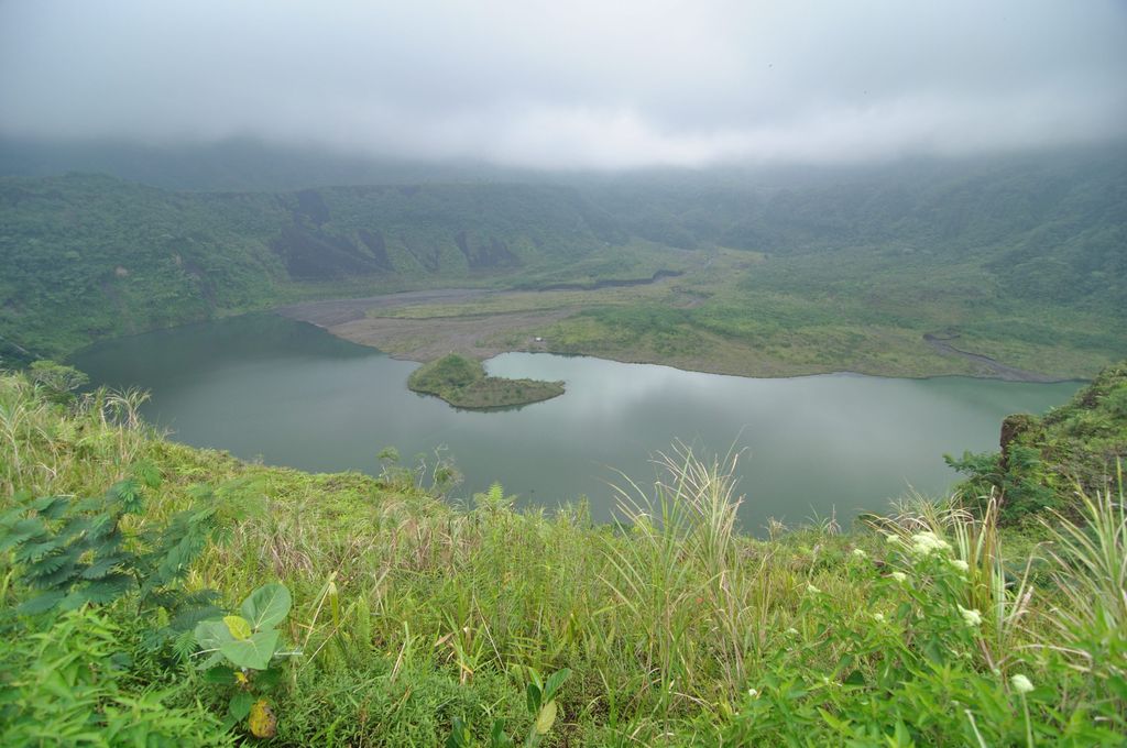 25 Tempat Wisata di Jawa Barat Paling Terbaik