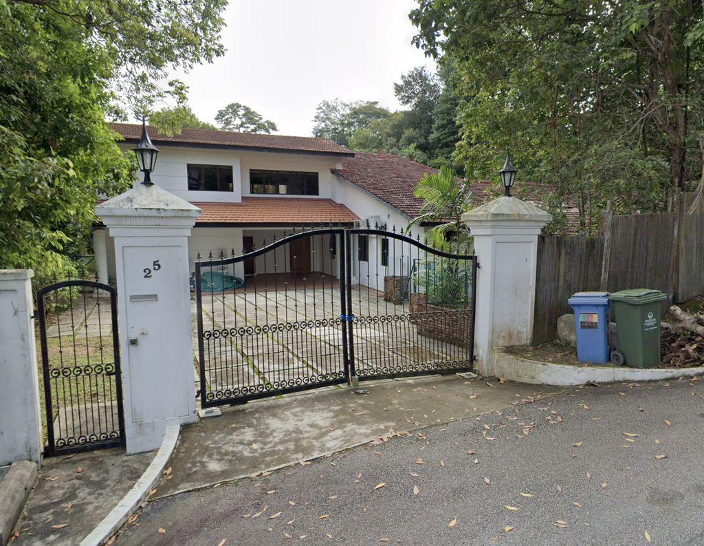 25 Yarwood Ave