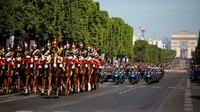 Bastille Day dirayakan setiap tanggal 14 Juli di Paris.