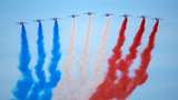 Atraksi Pesawat hingga Parade Militer Meriahkan Bastille Day