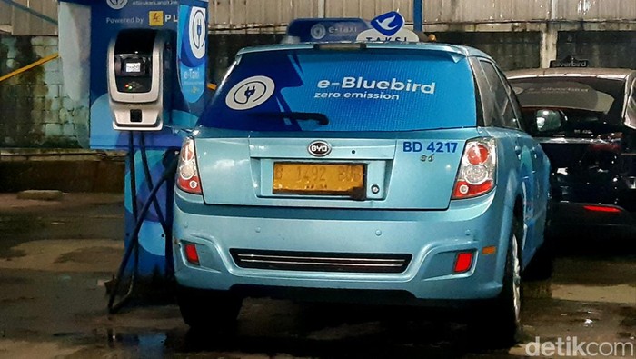 Bengkel Bluebird yang terletak di Mampang, Jakarta Selatan.