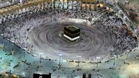 Long exposure merupakan salah satu teknik fotografi yang mengkombinasikan objek diam dan objek bergerak yang sangat dramatis.