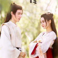 Kecantikan Dilraba Dilmurat tentu saja jadi salah satu daya tarik drama sejarah yang diadaptasi dari web novel ‘Di Huang Shu’ atau dalam bahasa Inggris ‘The Emperor’s Book’. Foto: Instagram/@anlezhuan_