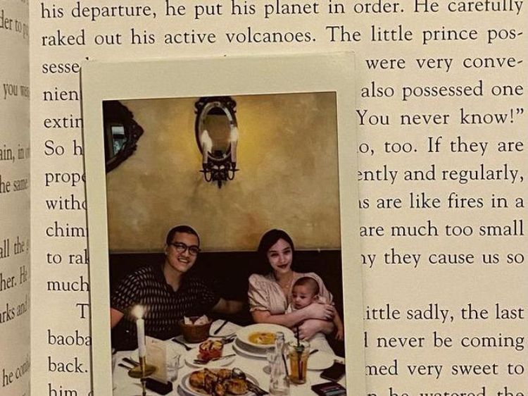 Keseruan Keluarga Amanda Zahra dan Guiddo Ilyasa Saat Kulineran