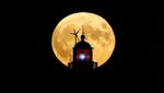 Indahnya Buck Moon, Bulan Purnama Paling Terang Tahun Ini