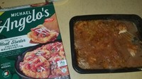 Hidangan chicken bruschetta punya tampilan yang menggugah selera. Sayangnya, produk frozen food yang satu ini tidak sesuai dengan foto yang mereka pasang. Foto: Site News/9Gag