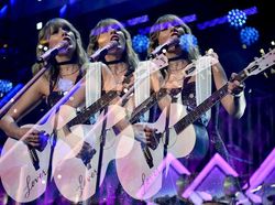 Jurus Seribu Bayangan ala Teknik Fotografi Multiple Exposure