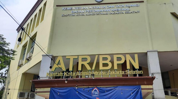 Kantah BPN Jakarta Selatan digeledah terkait kasus mafia tanah, Kamis (14/7/2022).