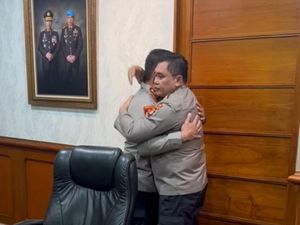 Keluarga Brigadir Yoshua Ragu ke Polda Metro gegara Pelukan Fadil dan Sambo