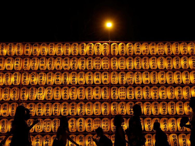 Glowing Banget! Ribuan Lampion Meriahkan Festival Mitama di Jepang