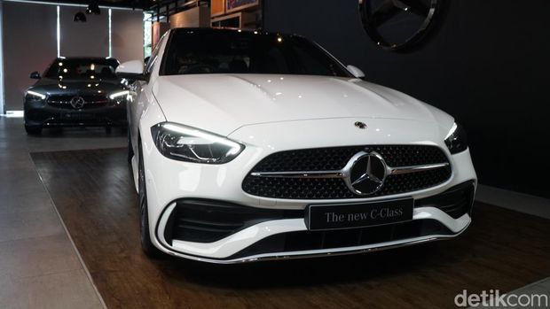 Mercedes-Benz meluncurkan C-Class terbaru dengan kode W206