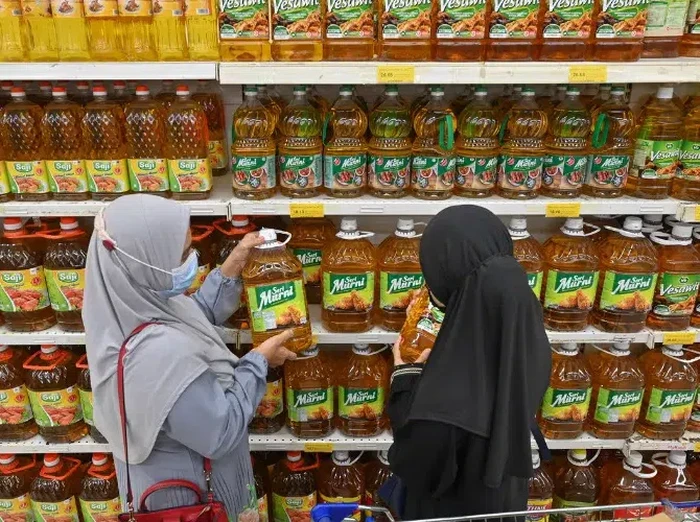 Oplosan! Di Malaysia Beredar Minyak Goreng Campur Minyak Doa