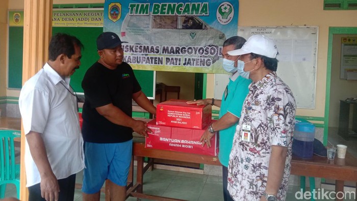 Posko pengungsian yang disiapkan di Balai Desa Bulumanis Kidul, Kecamatan Margoyoso, Kamis (14/7/2022).