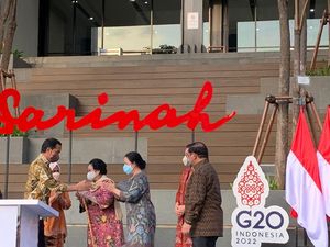Momen Jokowi Resmikan Wajah Baru Sarinah Ditemani Megawati-Puan