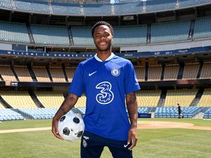 Pindah Dari Man City, Sterling Diragukan Tampil Oke di Chelsea