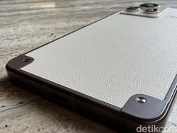 Menggenggam Realme GT 2 Explorer Master Edition