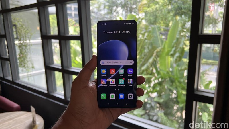 Realme GT 2 Explorer Master Edition