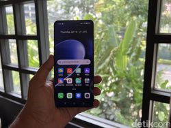 Menggenggam Realme GT 2 Explorer Master Edition