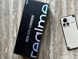 Menggenggam Realme GT 2 Explorer Master Edition
