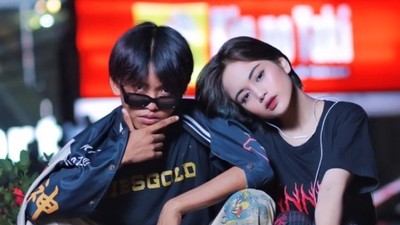 8 Gaya Roy Pacar Jeje Slebew, ABG Citayam Fashion Week yang Tolak Beasiswa